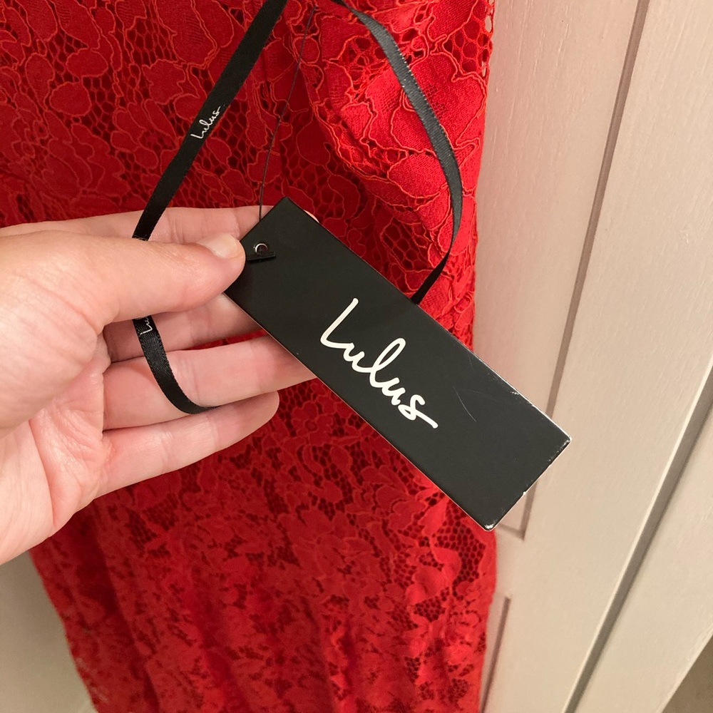 Lulu’s red dress - Picture 2 of 3